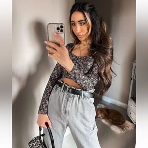 ZARA FLORAL PRINT CROP TOP‎